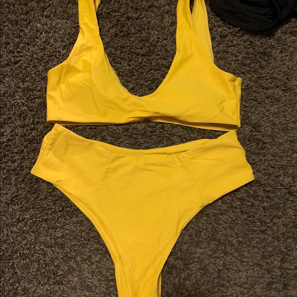 Bathing suit never worn